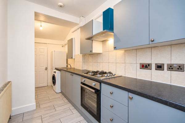 Westminster Gardens, Off River Road, Alfreds Way A13