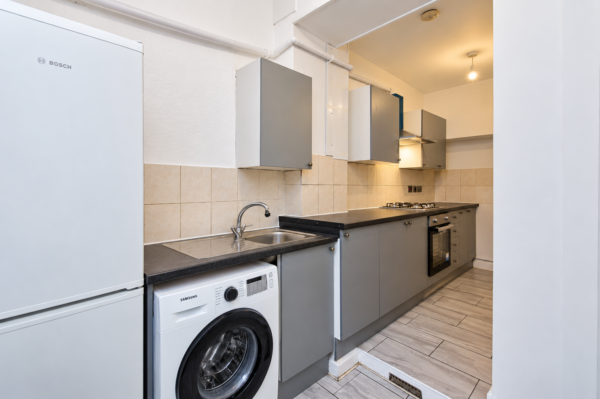 Westminster Gardens, Off River Road, Alfreds Way A13