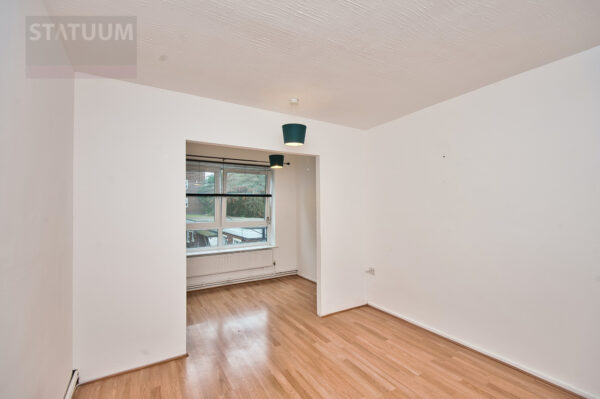 Eastbury Court, Blake Avenue