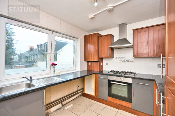 Eastbury Court, Blake Avenue