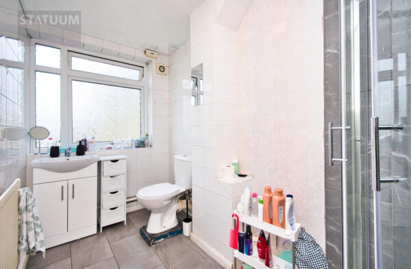 Harley Grove, Mile End, Bow