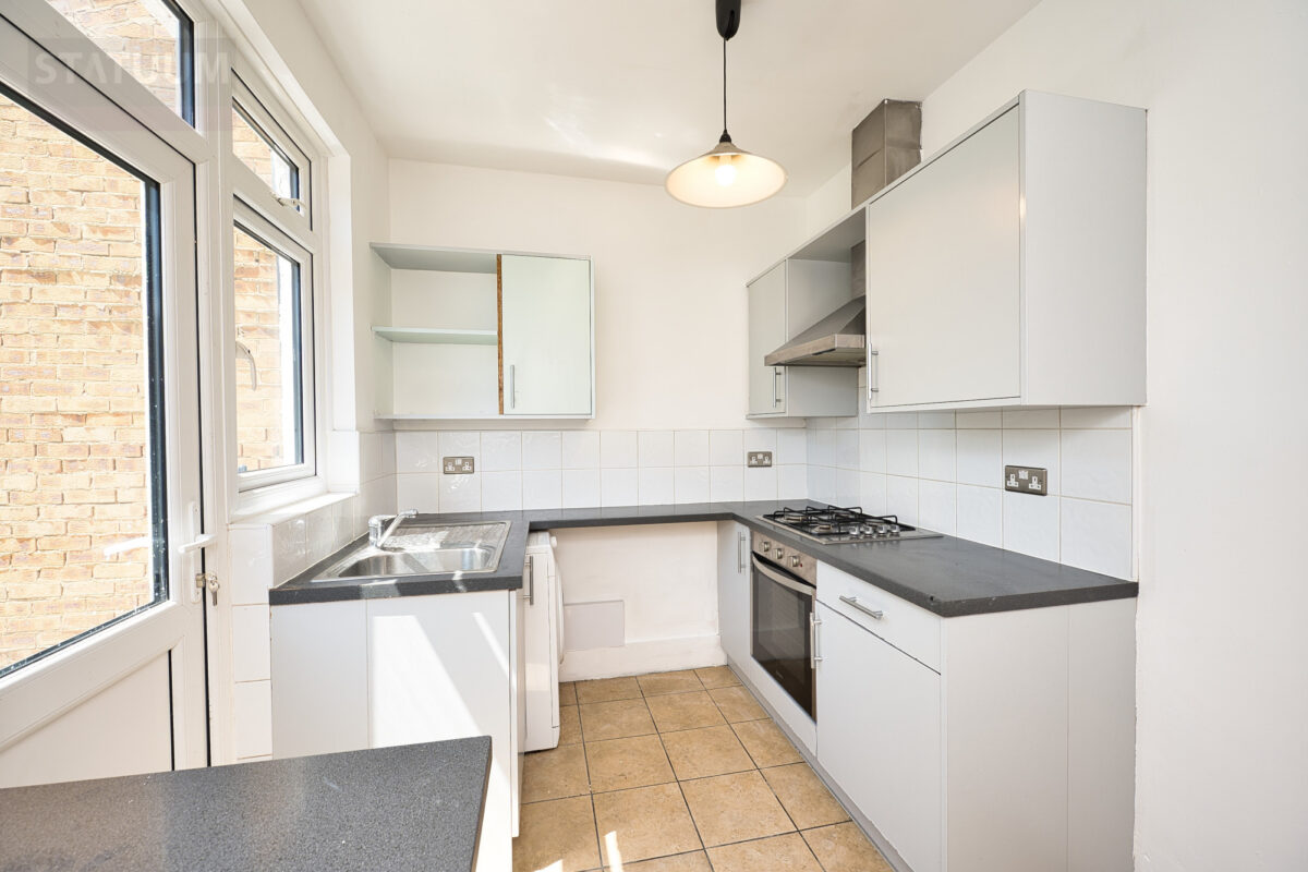 Eastern Avenue, Newbury Park, Gants Hill