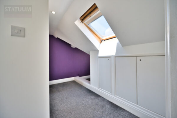 Eastern Avenue, Newbury Park, Gants Hill