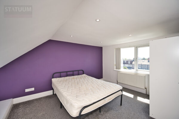 Eastern Avenue, Newbury Park, Gants Hill