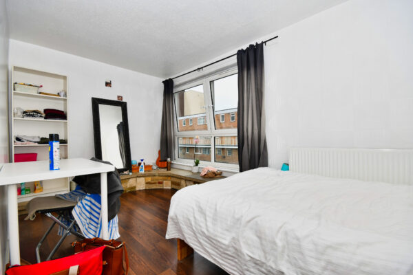 Portia Way, Off Burdett Road, Mile End