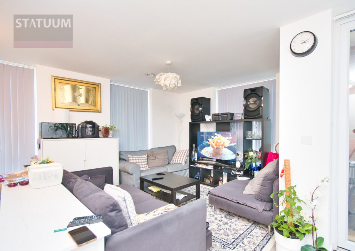 Marine Crescent, Hainault