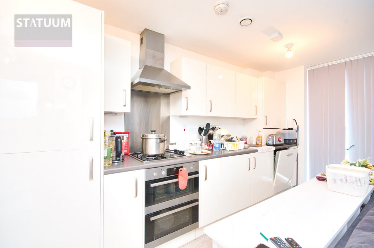 Marine Crescent, Hainault