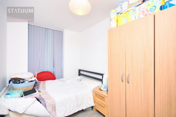 Marine Crescent, Hainault