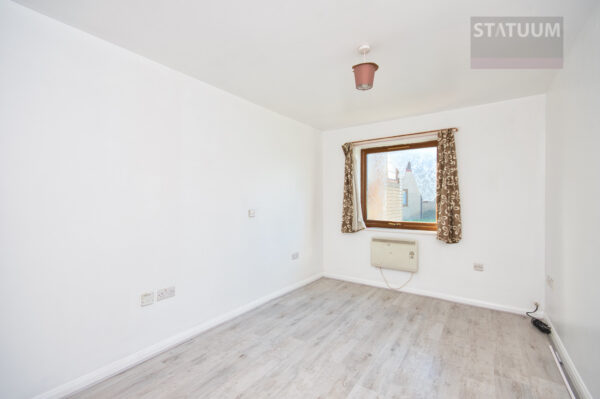 Sparsholt Road, Off Movers Lane