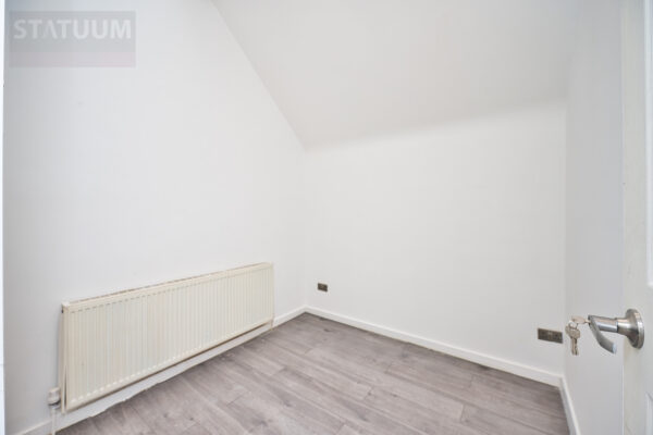 Off Cranbrook Road, Redbridge