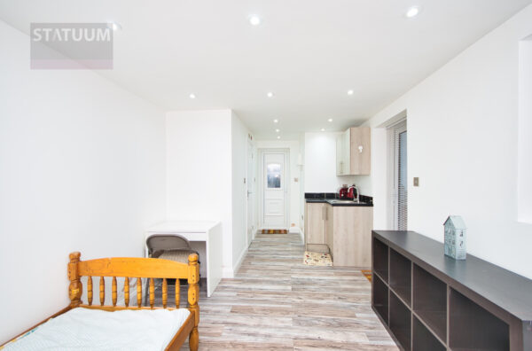 Mayfield Road, Chingford