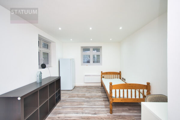 Mayfield Road, Chingford