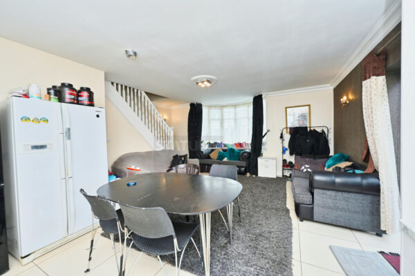 Beccles Drive, Upney