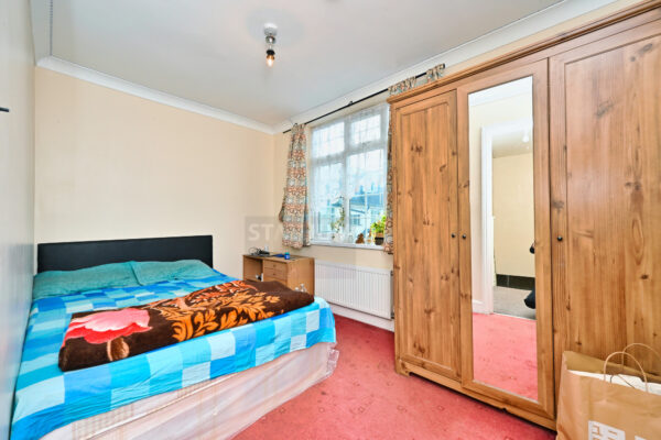 Beccles Drive, Upney
