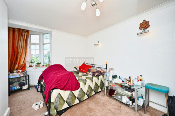 Beccles Drive, Upney