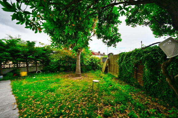 Beccles Drive, Upney