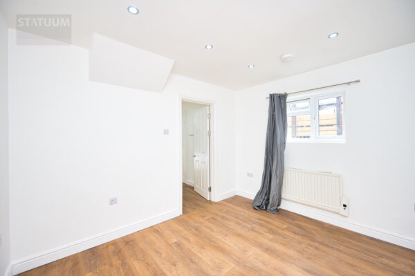 Off Somerville Rd, Redbridge, Chadwell Heath