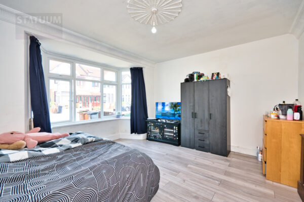 Hulse Avenue, Off Longbridge Road