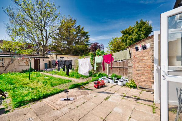 Hulse Avenue, Off Longbridge Road