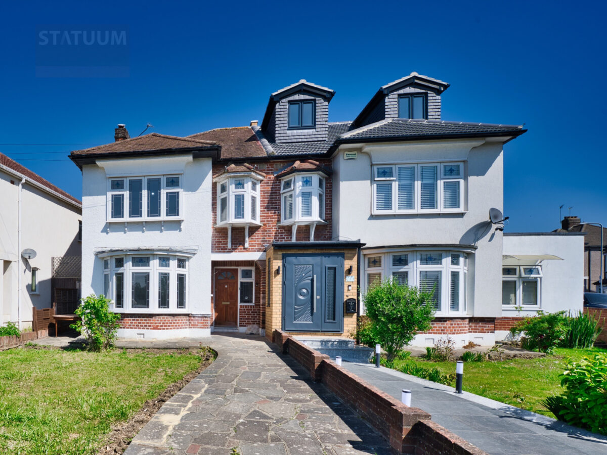 Aragon Drive, Redbridge, Hainault