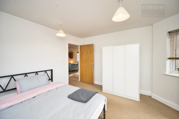 Castlemaine Avenue, Medway