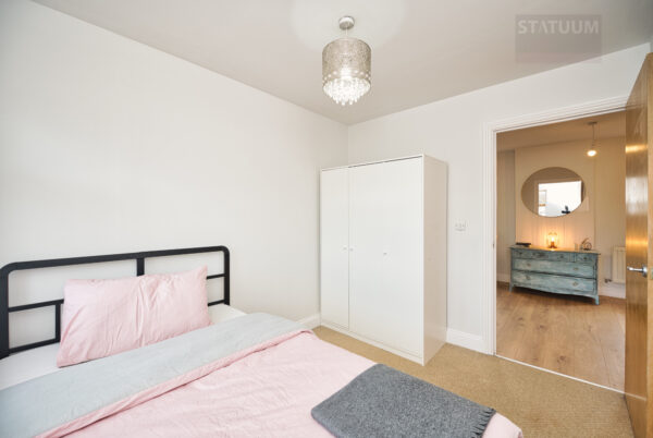 Castlemaine Avenue, Medway