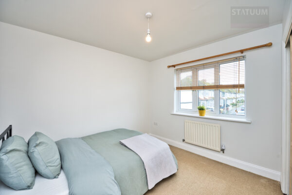 Castlemaine Avenue, Medway