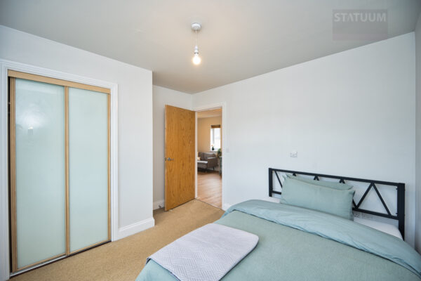 Castlemaine Avenue, Medway