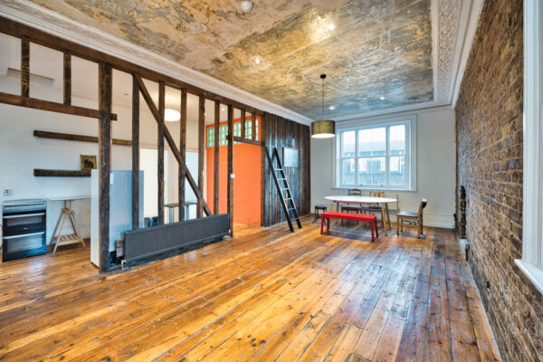 Lea Bridge Road, Leyton