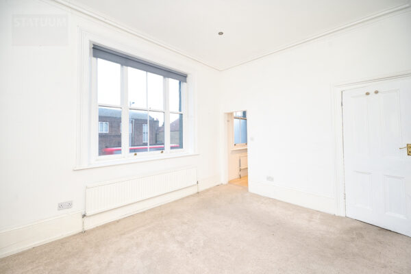 Lea Bridge Road, Leyton