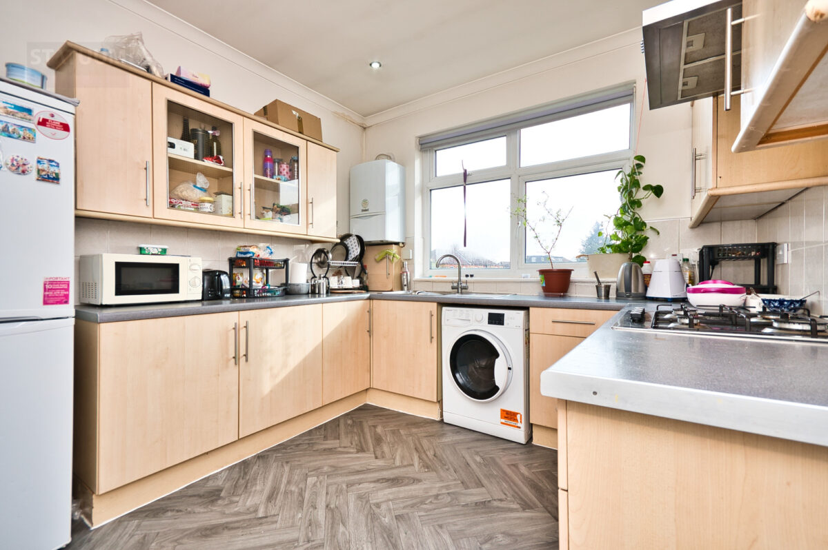 Green Lane,, Seven Kings