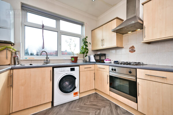 Green Lane,, Seven Kings