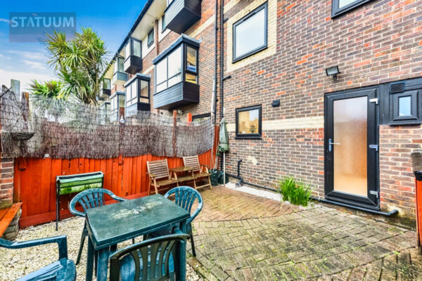 Ironmongers Place, Canary Wharf, Isle Of Dogs