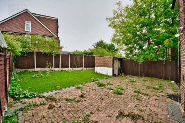 Waterfall Road, Southgate