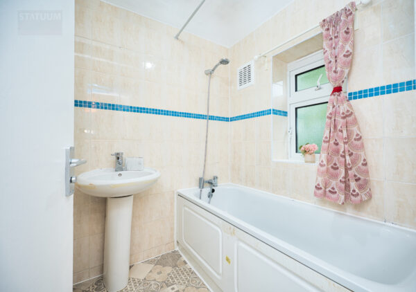 Waterfall Road, Southgate