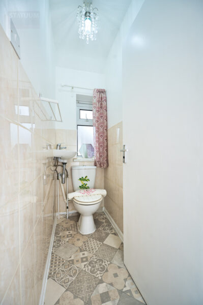 Waterfall Road, Southgate