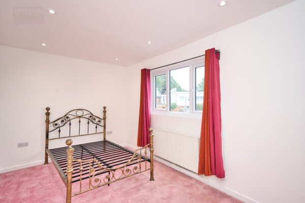 Waterfall Road, Southgate