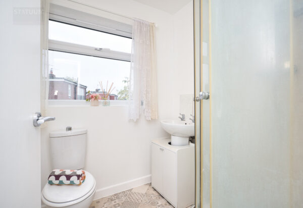 Waterfall Road, Southgate