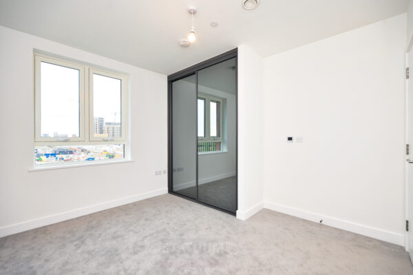 Chequers Ln, Dagenham