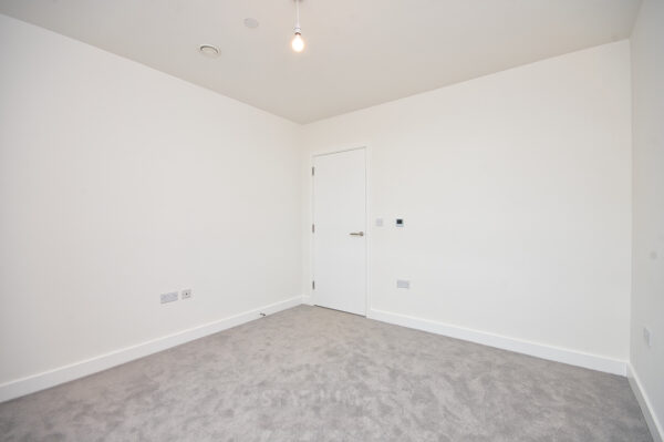 Chequers Ln, Dagenham