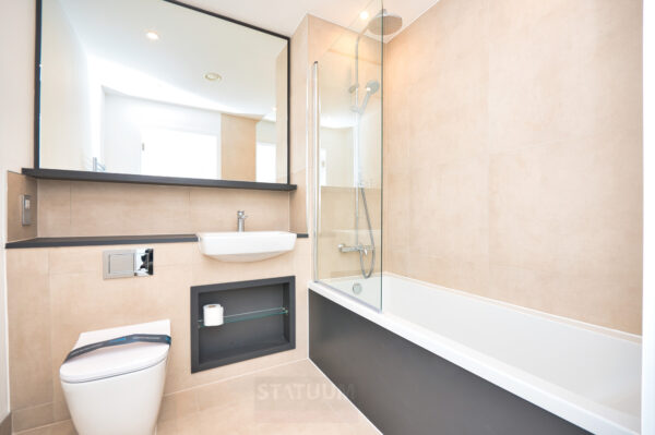 Chequers Ln, Dagenham