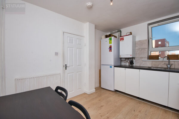 Wearmouth House, Mile End