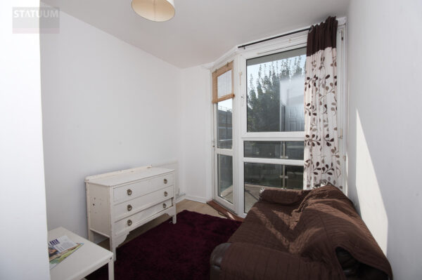 Wearmouth House, Mile End