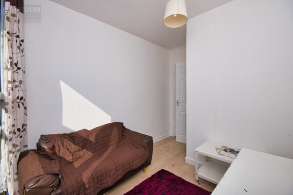 Wearmouth House, Mile End