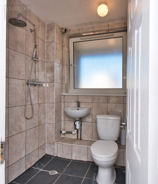 Wearmouth House, Mile End