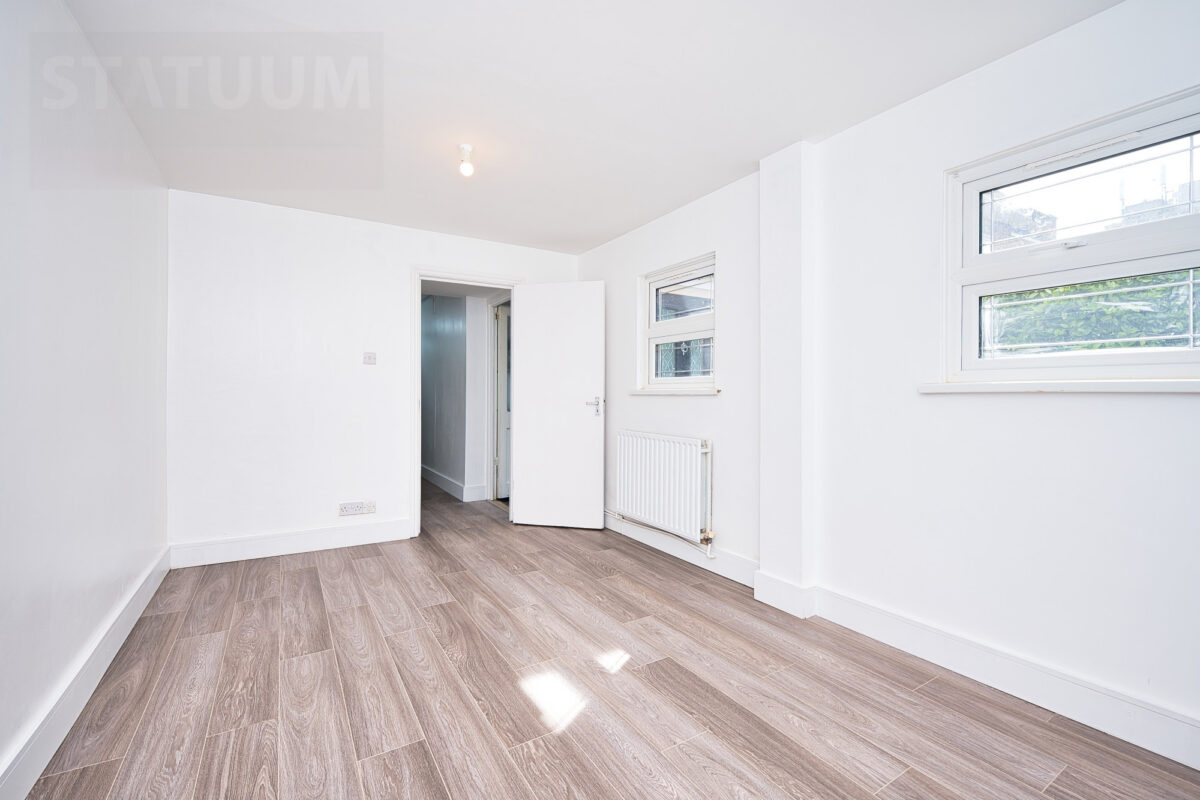 Crownfield Avenue, Newbury Park, Ilford