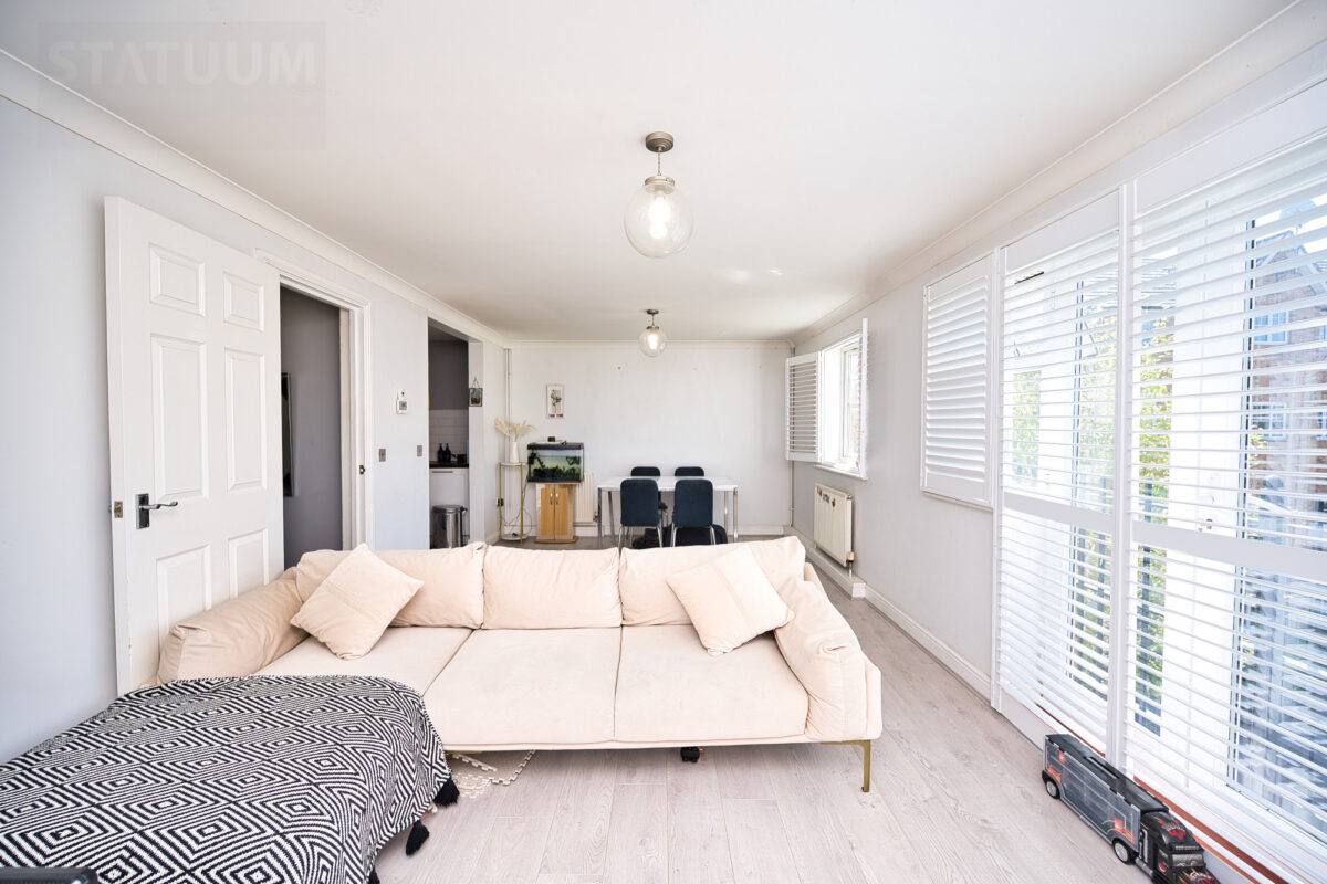 Caspian Way, Purfleet-On-Thames