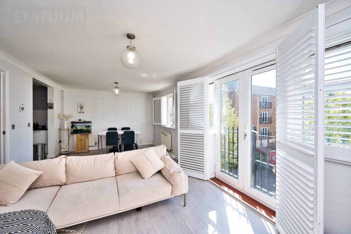 Caspian Way, Purfleet-On-Thames