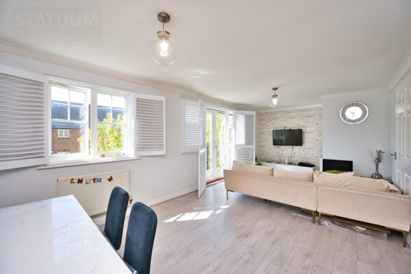 Caspian Way, Purfleet-On-Thames