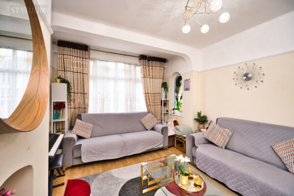 Eccleston Crescent, Goodmayes